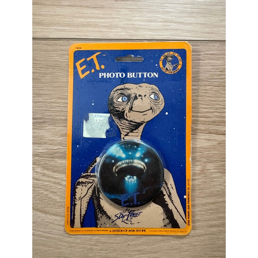 Vintage 1982 E.T. The Extra-Terrestrial Photo Button Sealed Star Power Aviva